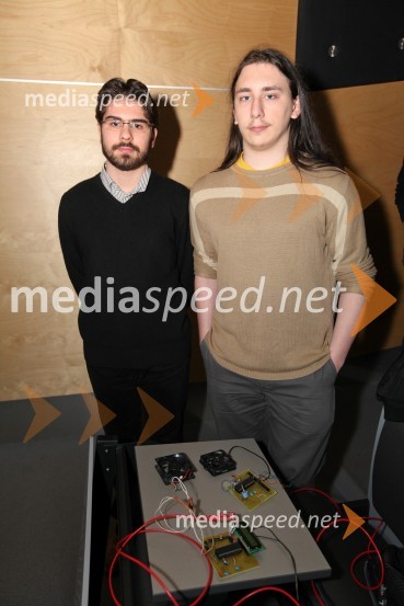 Luka Woititz in Andrej SlapnikUniverza v Mariboru, predstavitve študentskih projektov