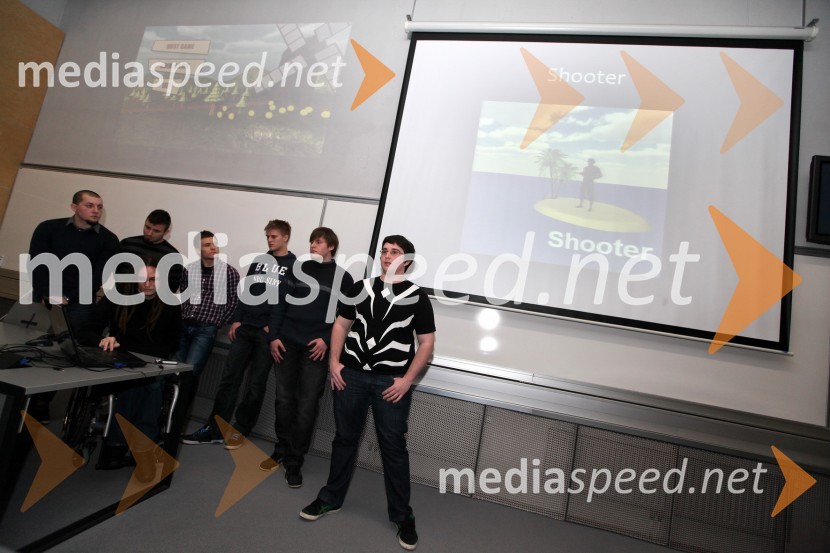 Samo Šlaus, Amadej Mlinarič, Damir Štuhec, Dejan Ščuri in Mitja Kramberger, ..., ...Univerza v Mariboru, predstavitve študentskih projektov