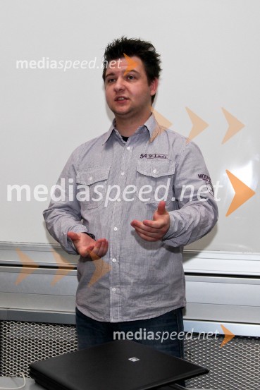 Tadej PrašnikarUniverza v Mariboru, predstavitve študentskih projektov