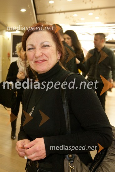 Olga Grad, igralkaOče na službenem potovanju, premiera