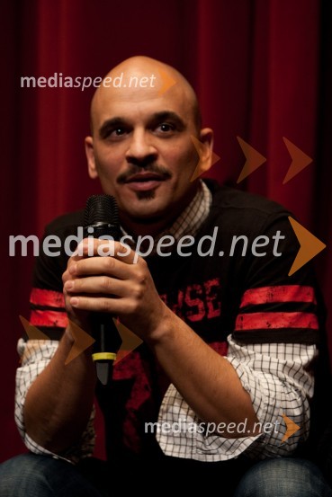 Ivan Jevtović, igralecOče na službenem potovanju, premiera