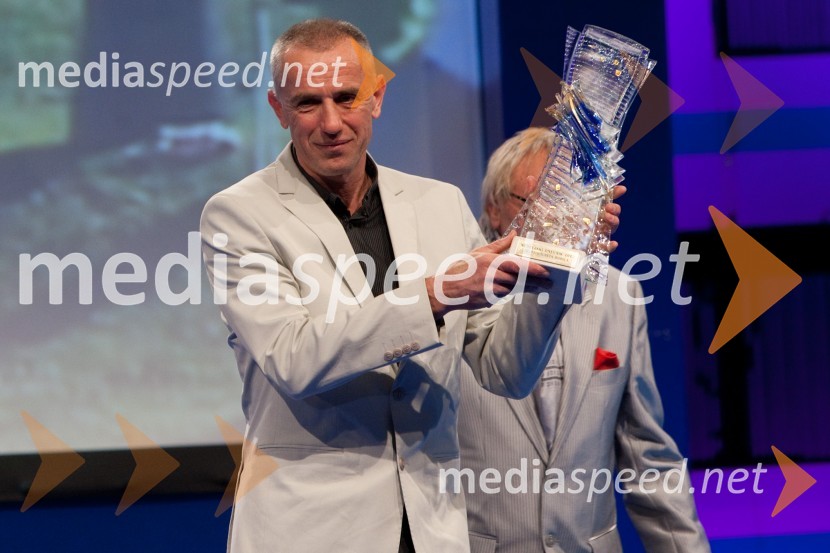 Miro Kregar, triatlonecSlovenec leta 2011 je ... Jože Colarič