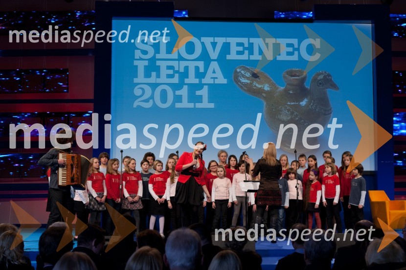 Bilbi, pevkaSlovenec leta 2011 je ... Jože Colarič