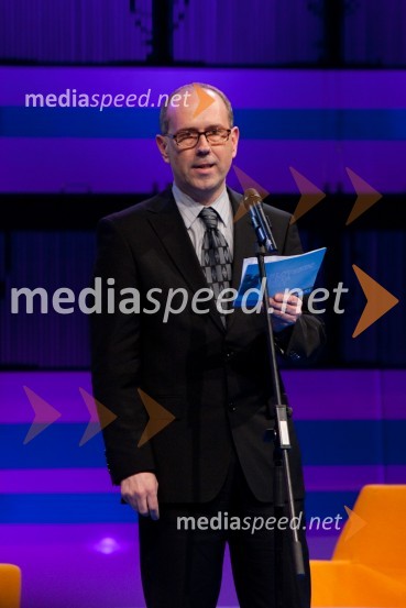 Bojan Petan, predsednik uprave DZSSlovenec leta 2011 je ... Jože Colarič