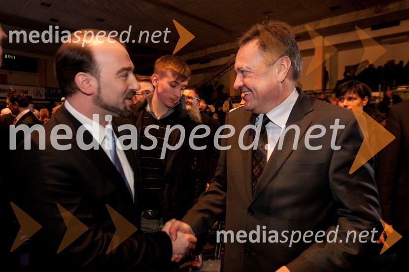 Jože Vidic, operni pevec in Zoran JankovičSlovenec leta 2011 je ... Jože Colarič