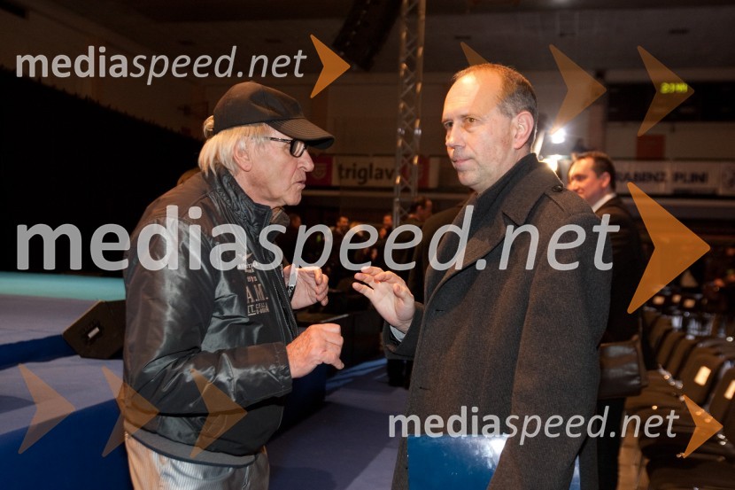 Tone Fornezzi Tof in Bojan Petan, predsednik uprave DZSSlovenec leta 2011 je ... Jože Colarič