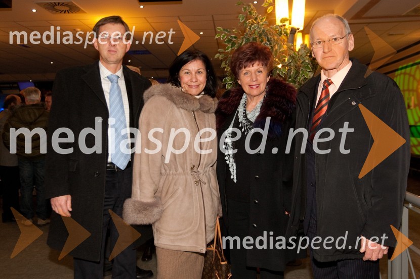 dr. Miro Cerar, pravnik s soprogo, starša Zdenka Cerar, nekdanja pravosodna ministrica in generalna tožilka in Miro Cerar, nekdanji gimnastičar in predsednik Olimpijske akademije ter ambasador za fair playSlovenec leta 2011 je ... Jože Colarič