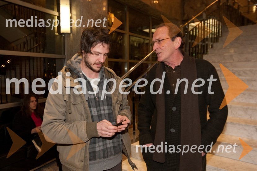 Peter Harl, igralec in Boro Vujičič, inscipientStari ko zemlja, kakšnih petinštirideset, premiera v SNG Nova Gorica