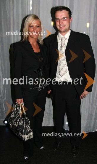 Darja Lampret, članica uprave Casino Maribor in Boštjan Viher, mestni svetnikSrečanje županskih kandidatov, Samsara