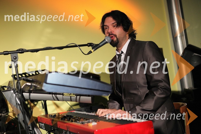 Petar Grašo, pevec17. noč penine