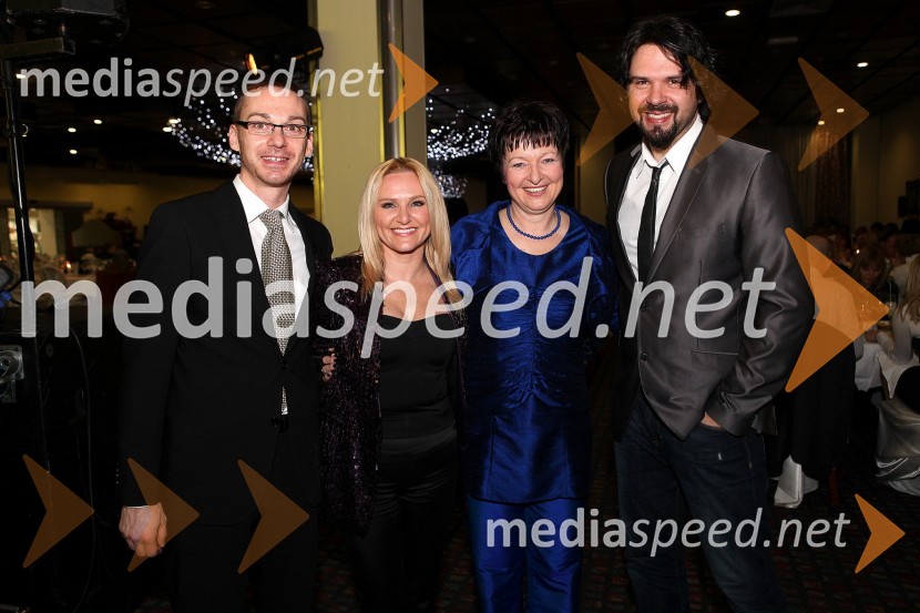 Miha Veberič, vodja hotela Radin v Zdravilišču Radenci, Nuša Derenda, pevka, Irena Polak Fištravec, povezovalka dogodka in Petar Grašo, pevec17. noč penine