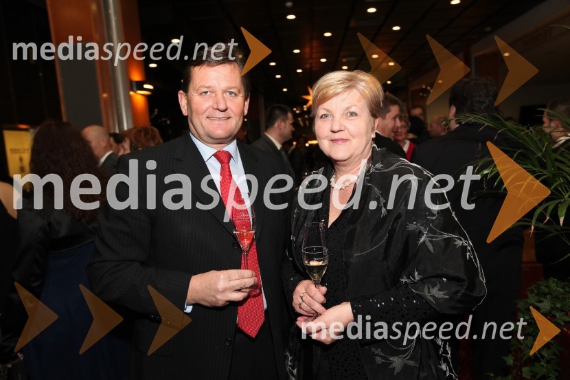 Aleksander Jevšek, nekdanji direktor uprave kriminalistične policije in soproga17. noč penine