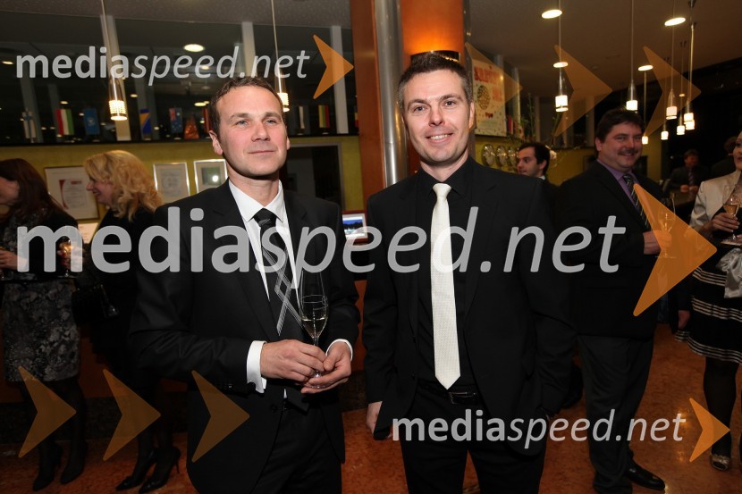 		
Borut Cvetkovič, direktor podjetja Radgonske gorice in Sandi Brumen, vodja marketinga Radgonske gorice17. noč penine