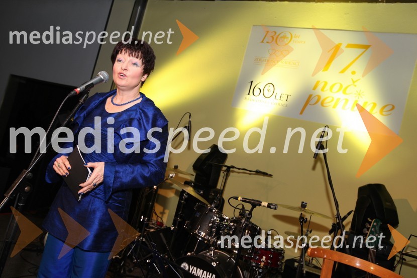 		
 	Irena Polak Fištravec, povezovalka dogodka17. noč penine