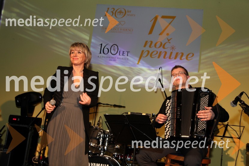 Romana Krajnčan, pevka in harmonikaš17. noč penine