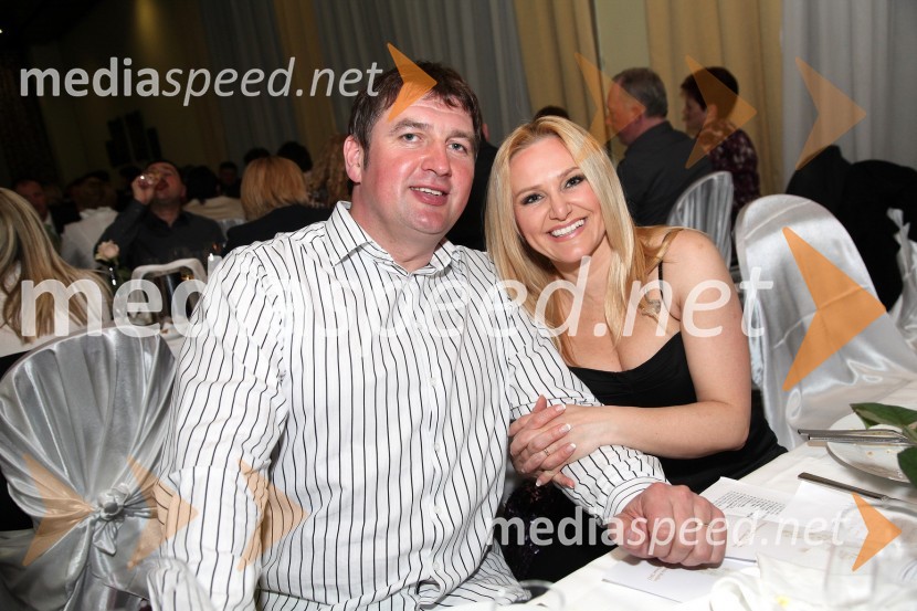 Nuša Derenda, pevka in njen mož Frenk17. noč penine