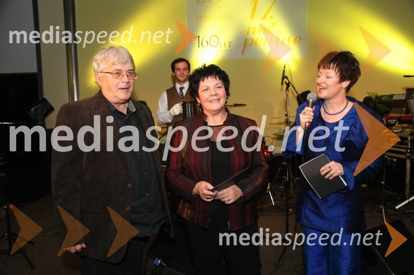 ..., ... in Irena Polak Fištravec, povezovalka dogodka17. noč penine