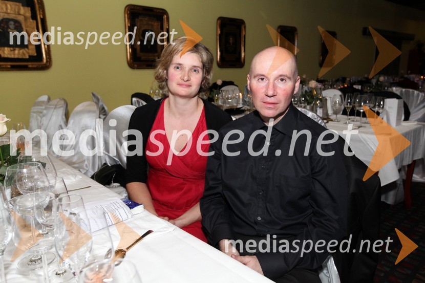 	 
	Klavdija Topolovec Špur, glavna enologinja v podjetju Radgonske gorice ter soprog Damjan Špur17. noč penine