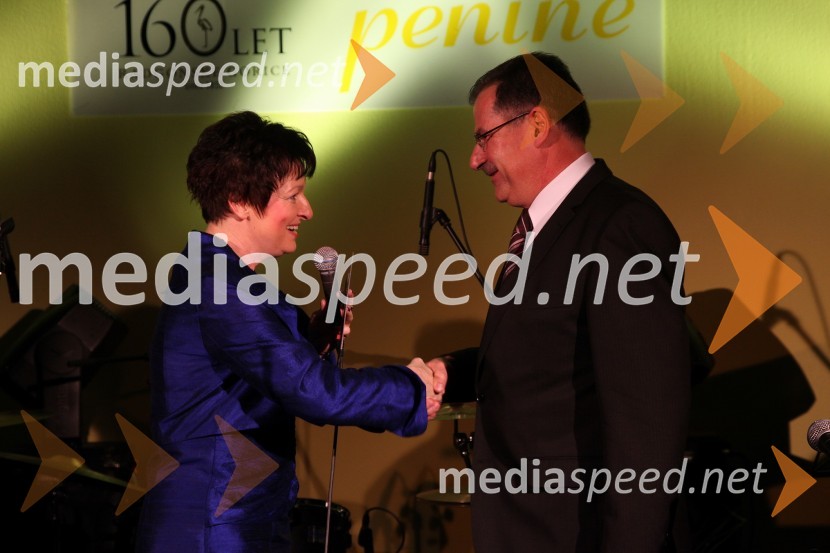 Irena Polak Fištravec, povezovalka dogodka in ...
17. noč penine