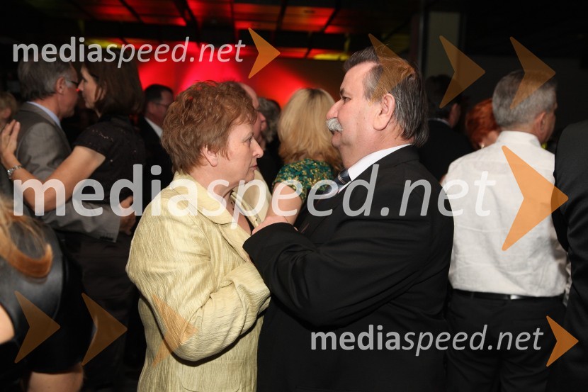 		
 	Janez Rihtarič, župan občine Radenci in soproga17. noč penine