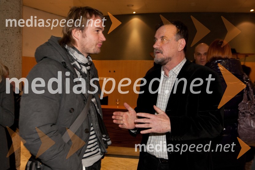 Kristijan Guček, igralec in Primož Bebler, režiserStari ko zemlja, kakšnih petinštirideset, premiera v SNG Nova Gorica