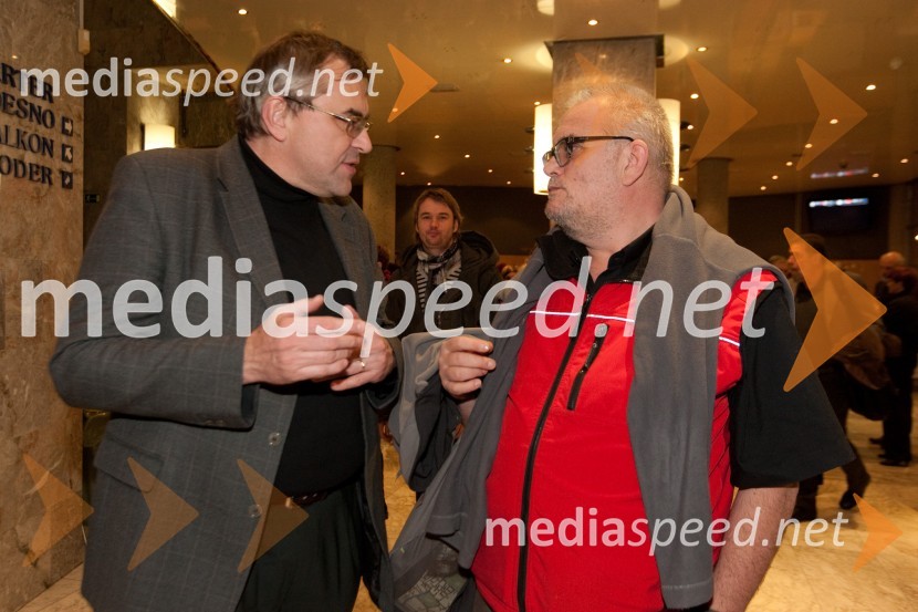 Borut Bašin, odnosi z javnostmi SNG Nova Gorica in Gorazd Osojnik Goro, Gledališče Ane Monro in Festival Ana Desetnica
Stari ko zemlja, kakšnih petinštirideset, premiera v SNG Nova Gorica