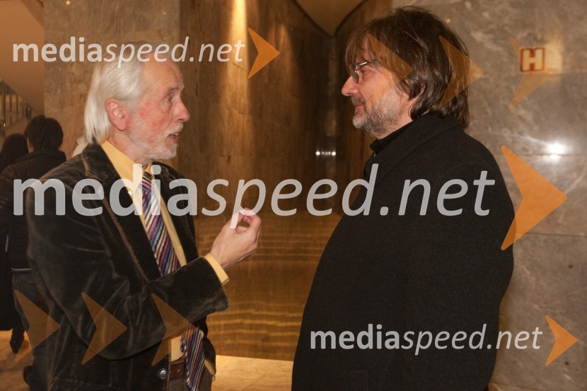 Janez Povše, igralec in 	Vinko Möderndorfer, režiserStari ko zemlja, kakšnih petinštirideset, premiera v SNG Nova Gorica