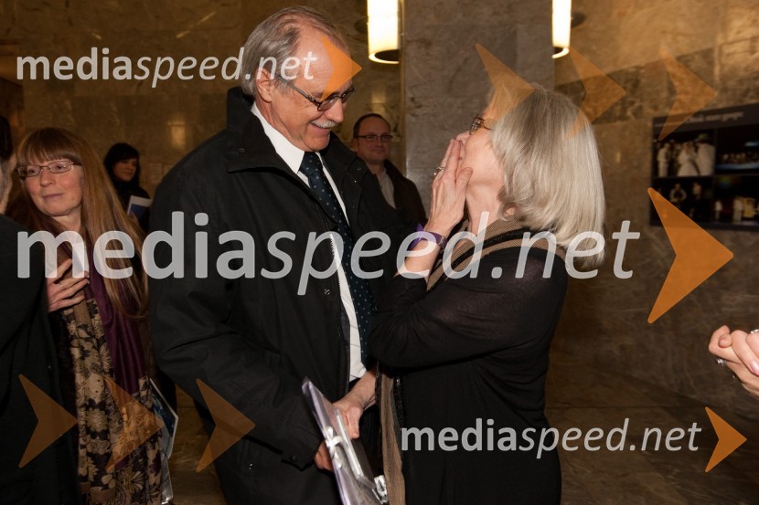 Andrej Orel, sodnik in Teja Glažar, igralkaStari ko zemlja, kakšnih petinštirideset, premiera v SNG Nova Gorica
