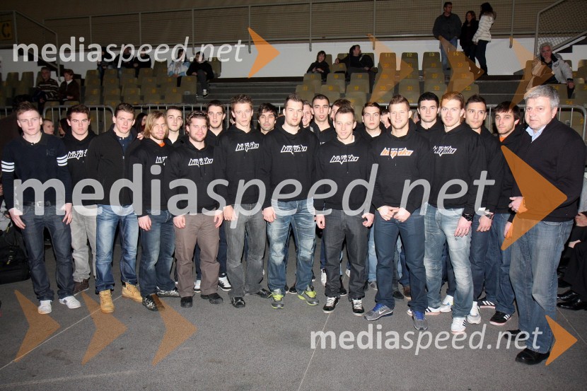 Hokejisti in Andrej Verlič, podžupan Mestne občine Maribor 
Športnik Maribora 2011