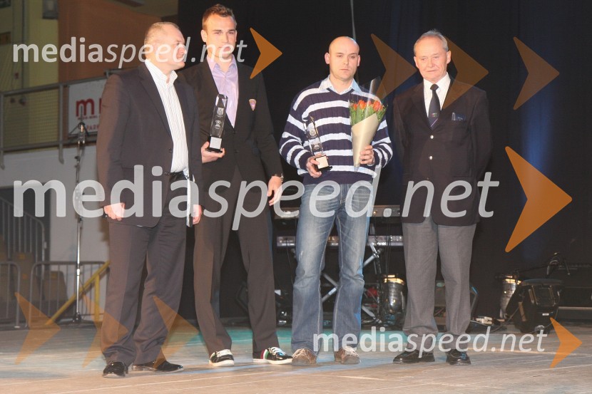 Franc Kangler, župan MOM, Dalibor Volaš, športnik Maribora 2011,  dr. Alojz Križman in Marko Tkalec, tenisačŠportnik Maribora 2011