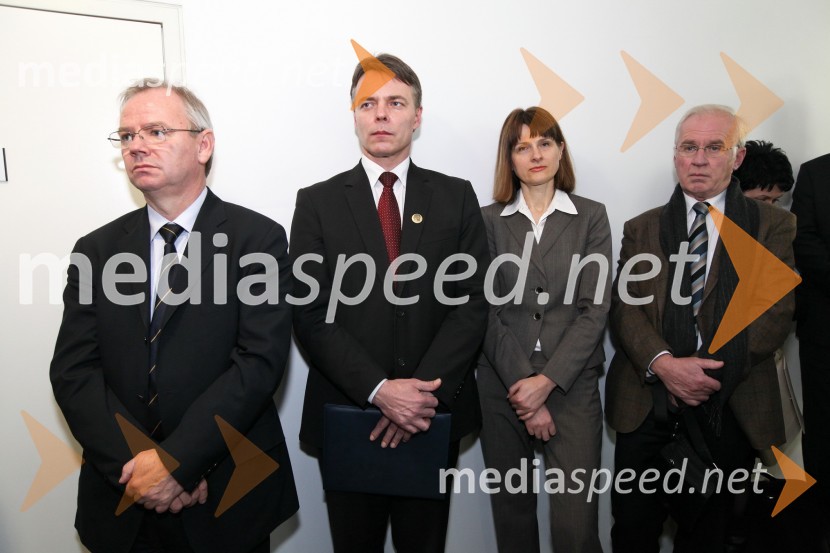 ..., Henrik Gjerkeš, novi predsednik fundacije Antona Trstenjaka, Prof. dr. Nataša Vaupotič, dekanica Fakultete za naravoslovje in matematiko UM in ...Univerza v Mariboru, Slovenska rektorska konferenca ter odkritje kipa dr. Antona Trstenjaka