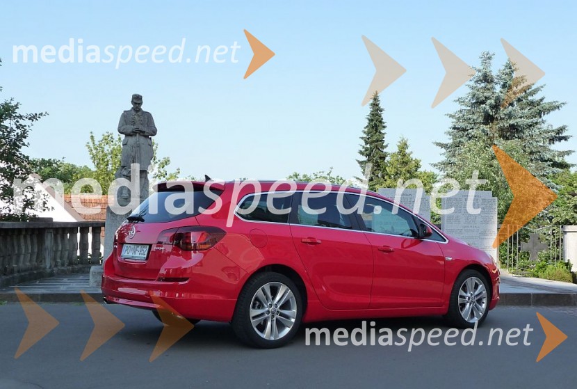 Opel Astra Sports Tourer 1.4 16V turbo sportOpel Astra Sports Tourer 1.4 16V turbo sport, mediaspeed test