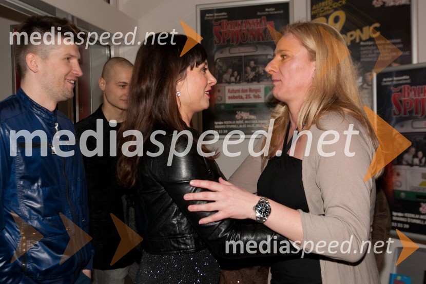 Tina Gorenjak, igralka in Urška Alič Flajnik, direktorica Špas TeatraBalkanska špijonka, premiera predstave Špasteatra