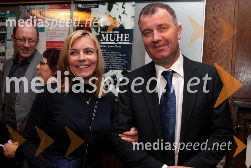 Tomaž Benčina, predsednik uprave Cinkarne Celje s soprogo21. festival Dnevi komedije, otvoritev v SLG Celje