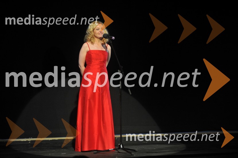 Mag. Tina Kosi, upravnica SLG Celje21. festival Dnevi komedije, otvoritev v SLG Celje