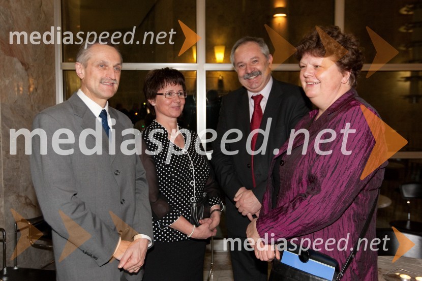 	Marjan Širaj, Ajpes, soproga Mira in Marjan Mateta, podpredsednik GZS s soprogo24 ur, premiera v SNG Nova Gorica