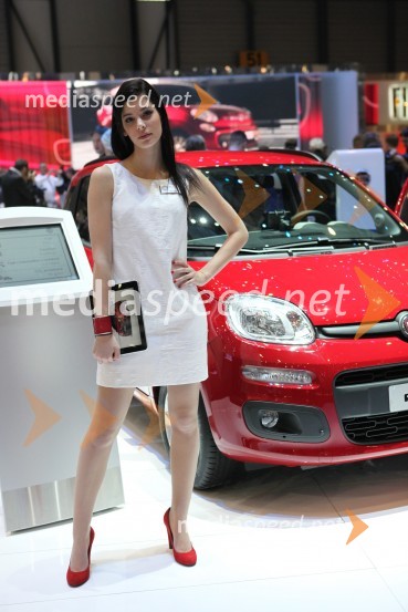 Avtomobilski salon Ženeva 2012, hostese