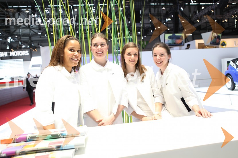 Avtomobilski salon Ženeva 2012, hostese