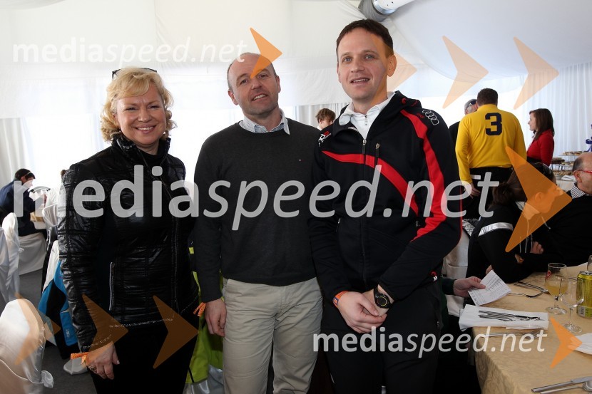Sabrina Pečelin, vodja PR pri Porsche Slovenija, Borut Sedej, direktor poprodaje in rezervnih delov Peugeot Citroen Slovenija in  Franci Bolta, vodja znamke Audi pri Porsche Slovenija51. pokal Vitranc, veleslalom in VIP dogajanje