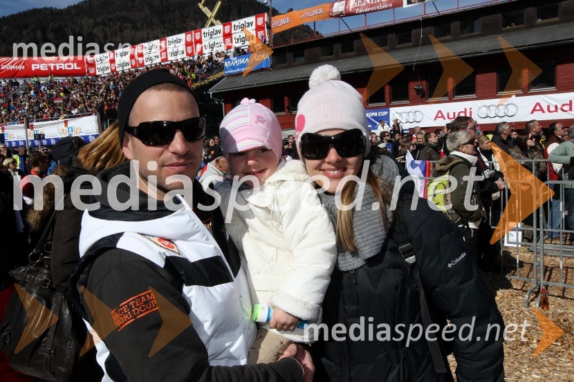 Rene Mlekuž, nekdanji alpski smučar, soproga Nika in hčerka Lija51. pokal Vitranc, veleslalom in VIP dogajanje