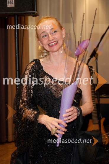 Nora de Saint Picman, akademska slikarka19. Koroški večer s plesom
