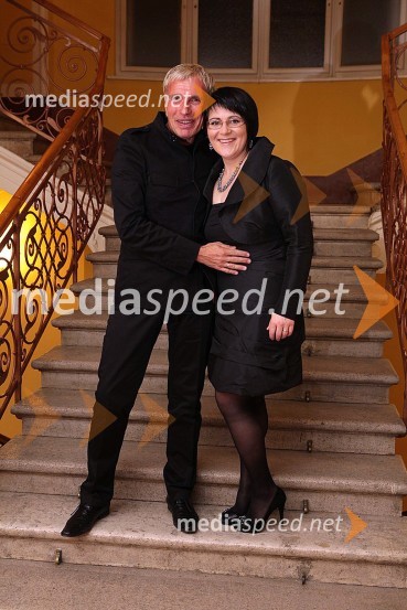 Igor Jelen Iggy, koreograf in lastnik Plesnega teatra Igen ter Greta Kokot Rajkovič, voditeljica prireditve42. Tradicionalni valčkov ples