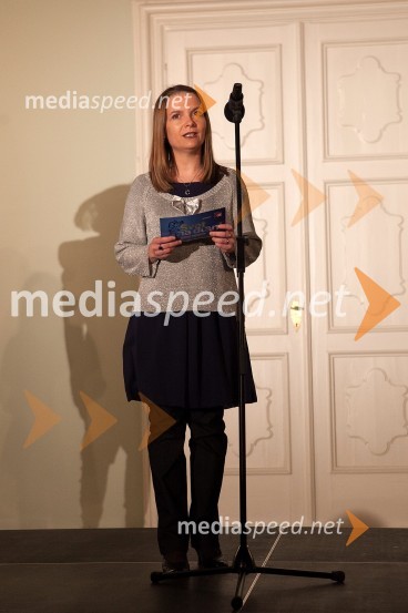 Dr. Valentina Bevc Varl, Pokrajinski muzej MariborPokrajinski muzej Maribor, razstava Svet na dlani