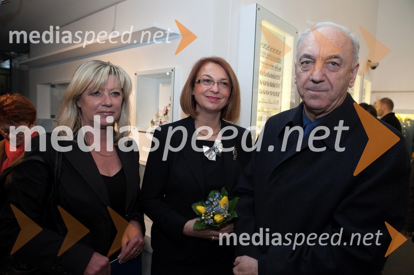 Tatjana Mileta, direktorica GIZ Stari Maribor, Mirjana Koren, direktorica Pokrajinskega muzeja Maribor, Janez Ujčič, državni sekretarPokrajinski muzej Maribor, razstava Svet na dlani