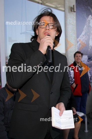 Boštjan Kljun, povezovalec programaOtvoritev nove trgovine Alpina