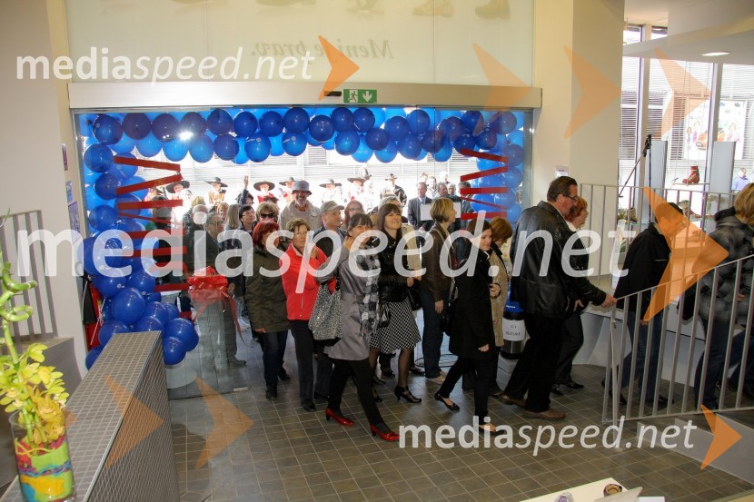 Otvoritev nove trgovine Alpina