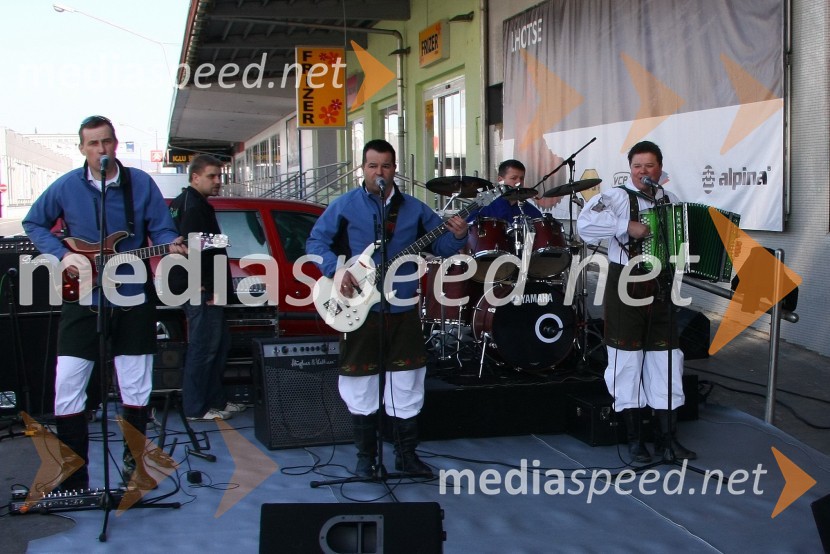 	Ansambel GamsiOtvoritev nove trgovine Alpina