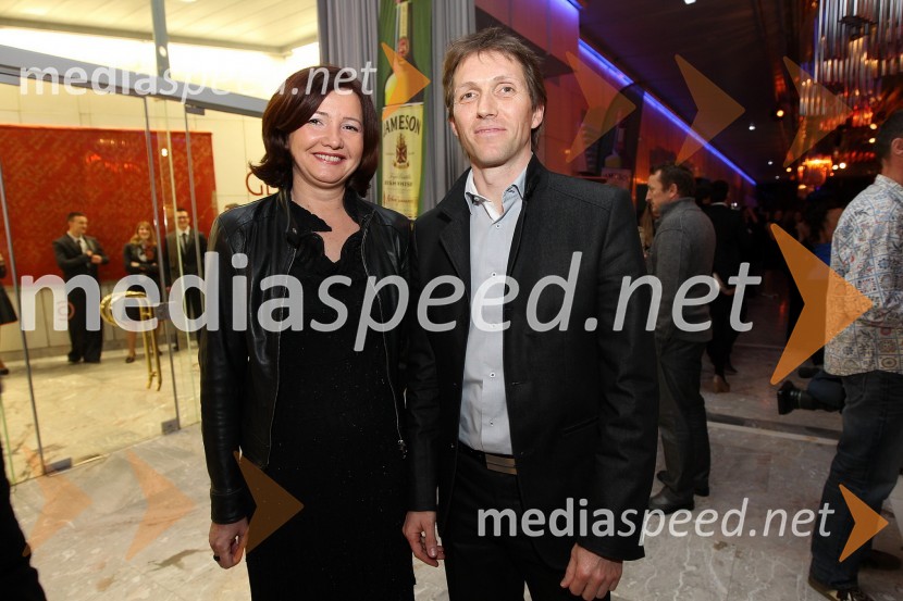 Ana Čergič, komercialistka Krater Media in Gregor Repič, izvršni direktor skupine Krater MediaViktorji 2011, rdeča preproga in VIP dogajanje