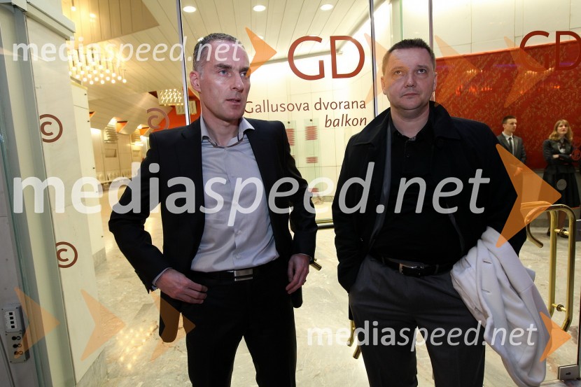 Igor E. Bergant, novinar in Tomaž AmbrožičViktorji 2011, rdeča preproga in VIP dogajanje