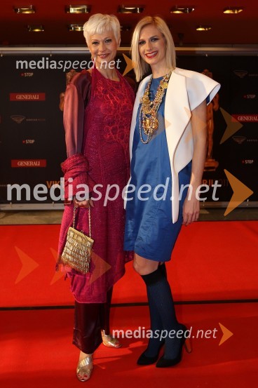 Barbara Drnač, novinarka in hči Tereza PoljaničViktorji 2011, rdeča preproga in VIP dogajanje